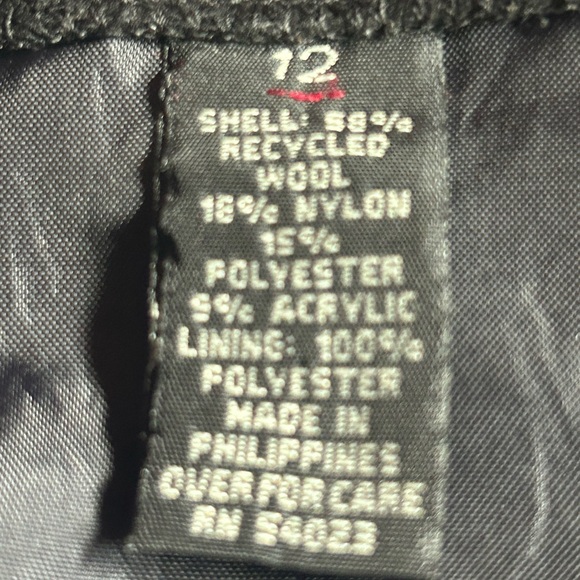 Old Navy Mini Skirt 😊 - Picture 5 of 11